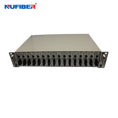 16 ranura 19&quot; chasis montado en rack del servidor 2U para el tipo de tarjeta medios convertidor NF-R1600D-2U